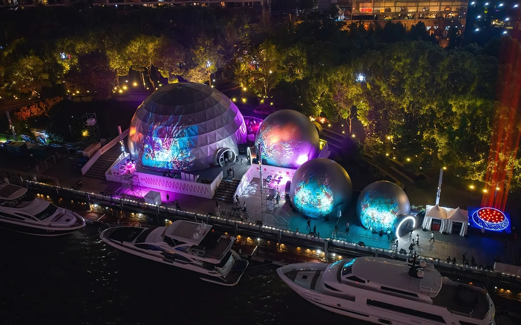 Create a Unique Attraction: Dome Parks and Multimedia Zones